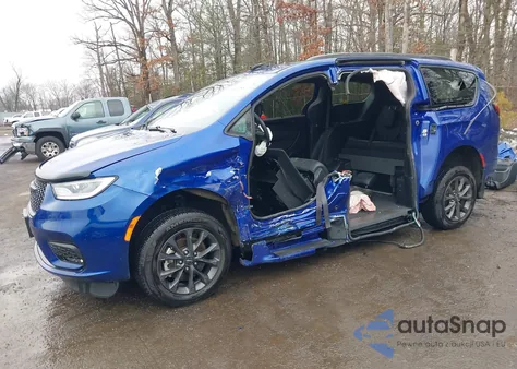 2021 Chrysler Pacifica Touring L z USA, uszkodzony, nr VIN 2C4RC1BG8MR556440